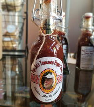 Load image into Gallery viewer, Papi Joe&#39;s Pepper Sauce 9oz
