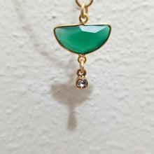 Load image into Gallery viewer, Kitzi Jewelry Necklace Green Gem
